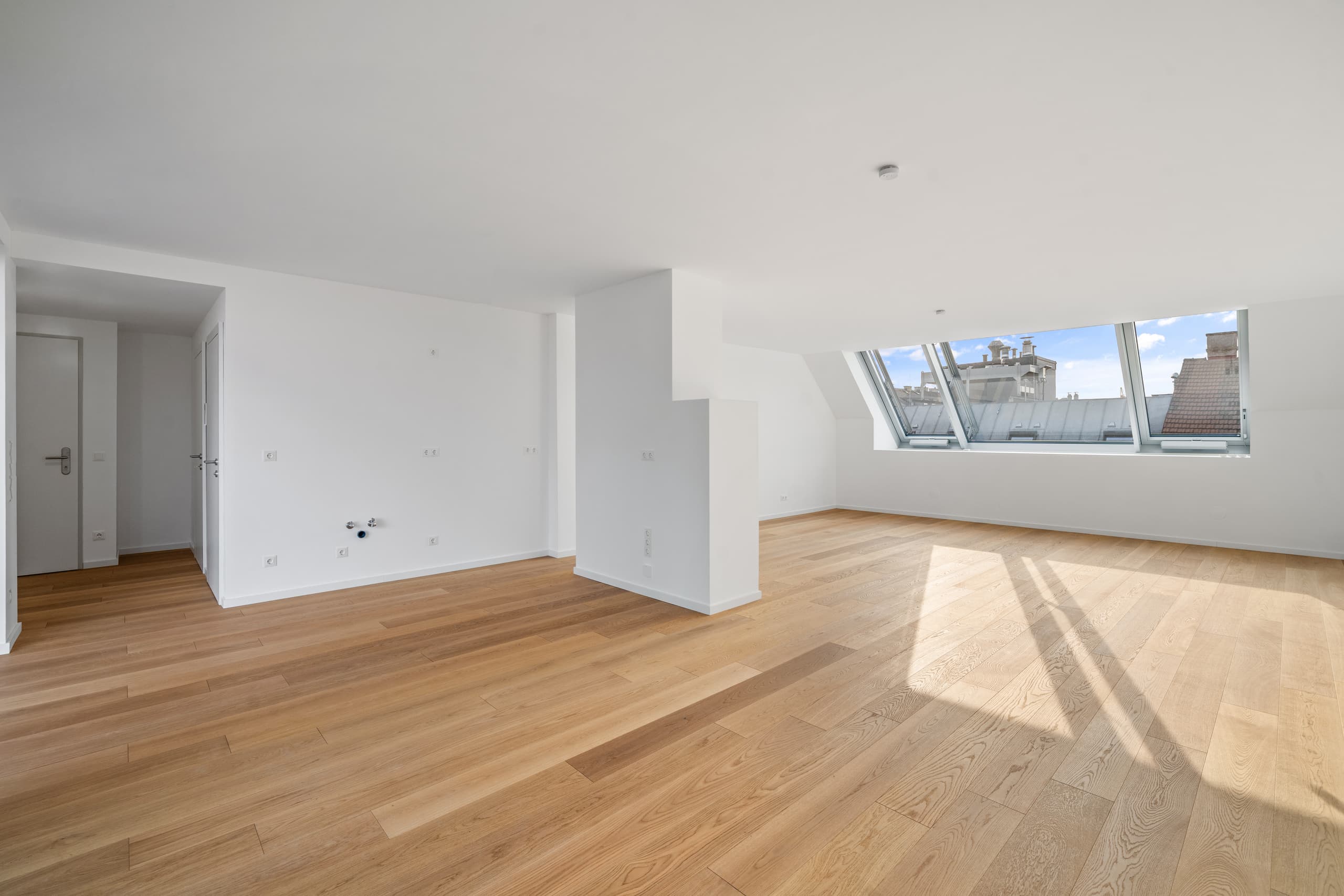 Einzigartige Dachgeschosswohnung im Herzen von Neubau