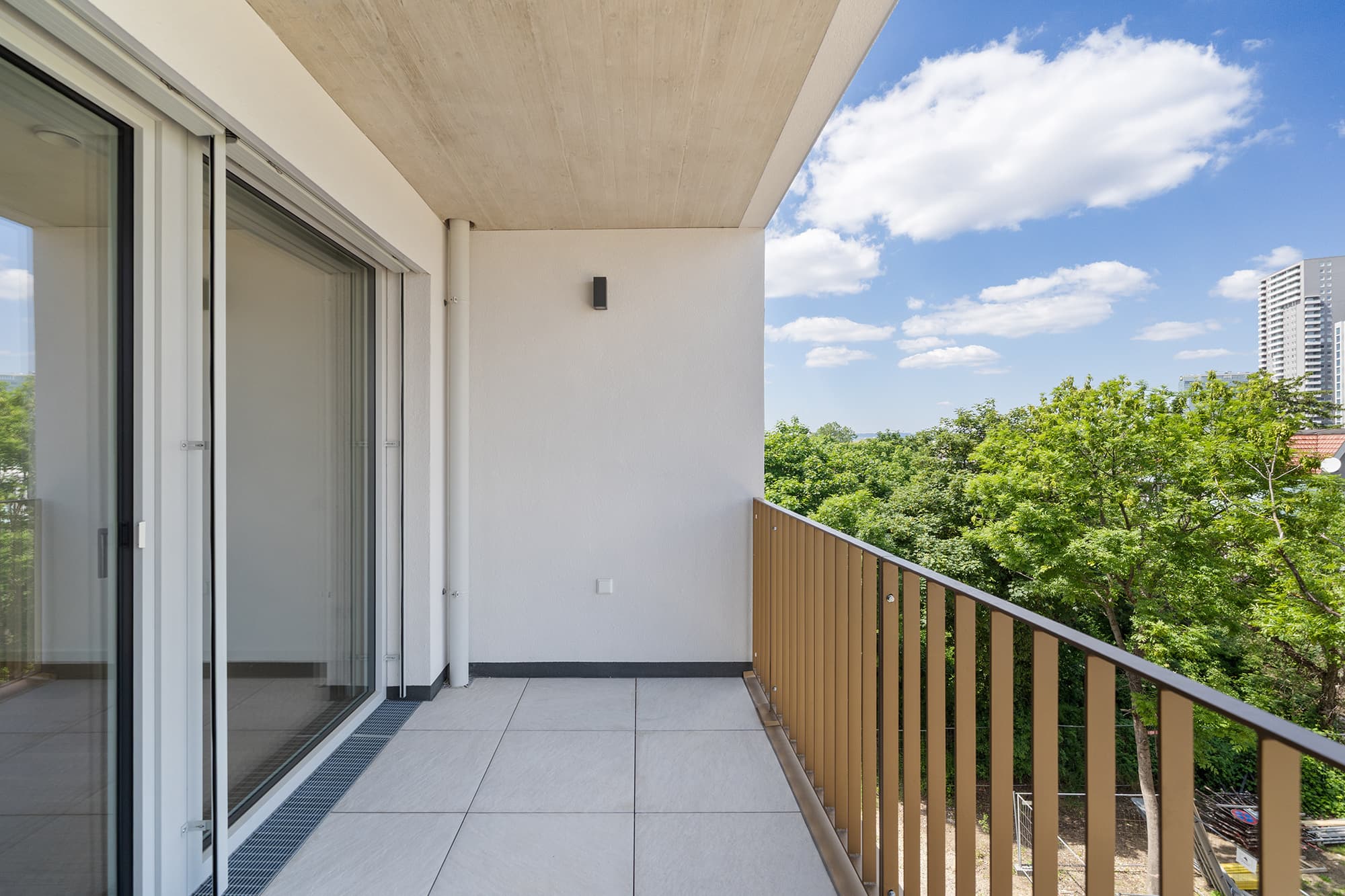 Provisionsfrei! 2 - Zimmer Wohnung im Erstbezug mit Loggia und Weitblick