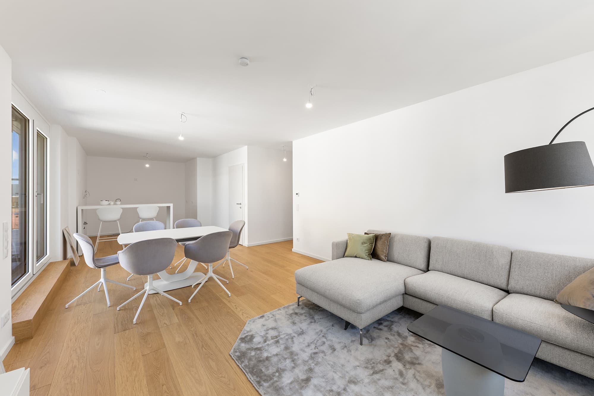 Provisionsfrei! Sonnige 3 - Zimmer Wohnung im Erstbezug mit Terrasse und Loggia