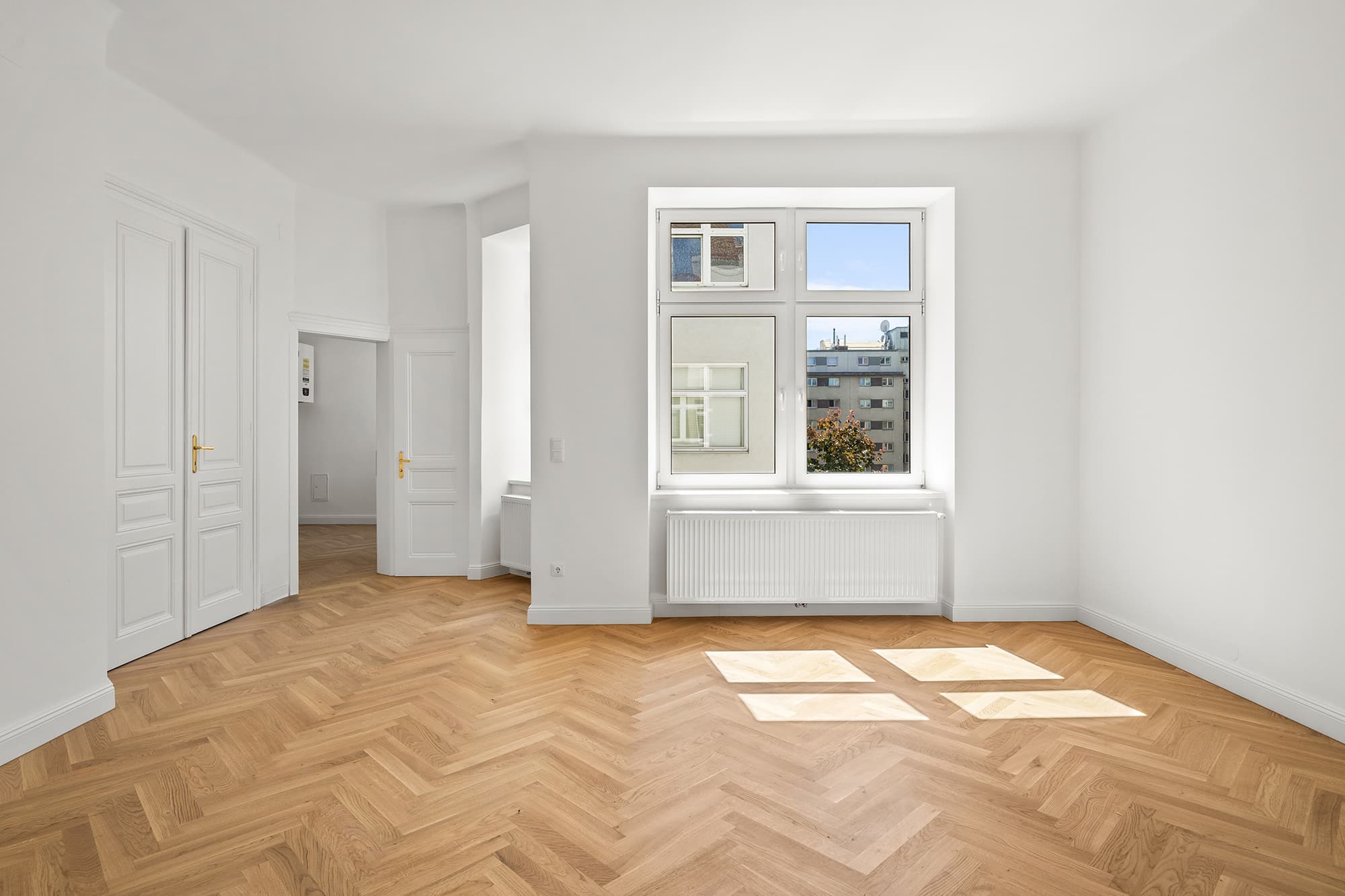 Dreamy 3-Room Altbau Apartment in Webgasse, 1060 Wien!