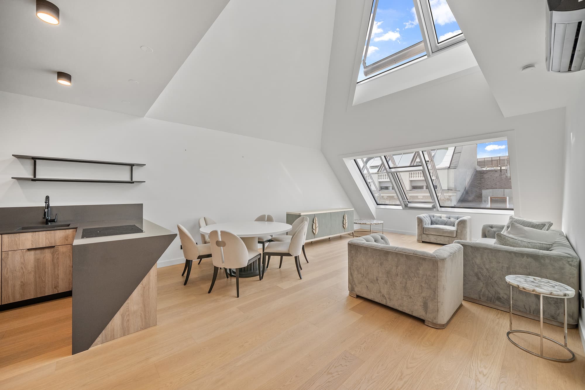 Exklusives Penthouse mit großzügiger Dachterrasse und Fernblick